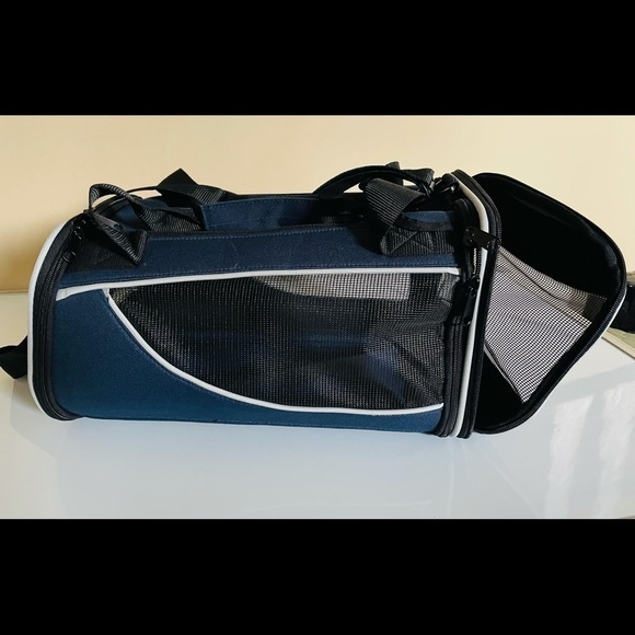 PET carrier Small dog/cat blue canvas/mesh with shoulder strap. - Picture 5 of 16